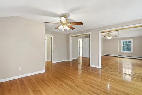 24 Fordway Extension Windham NH 03087