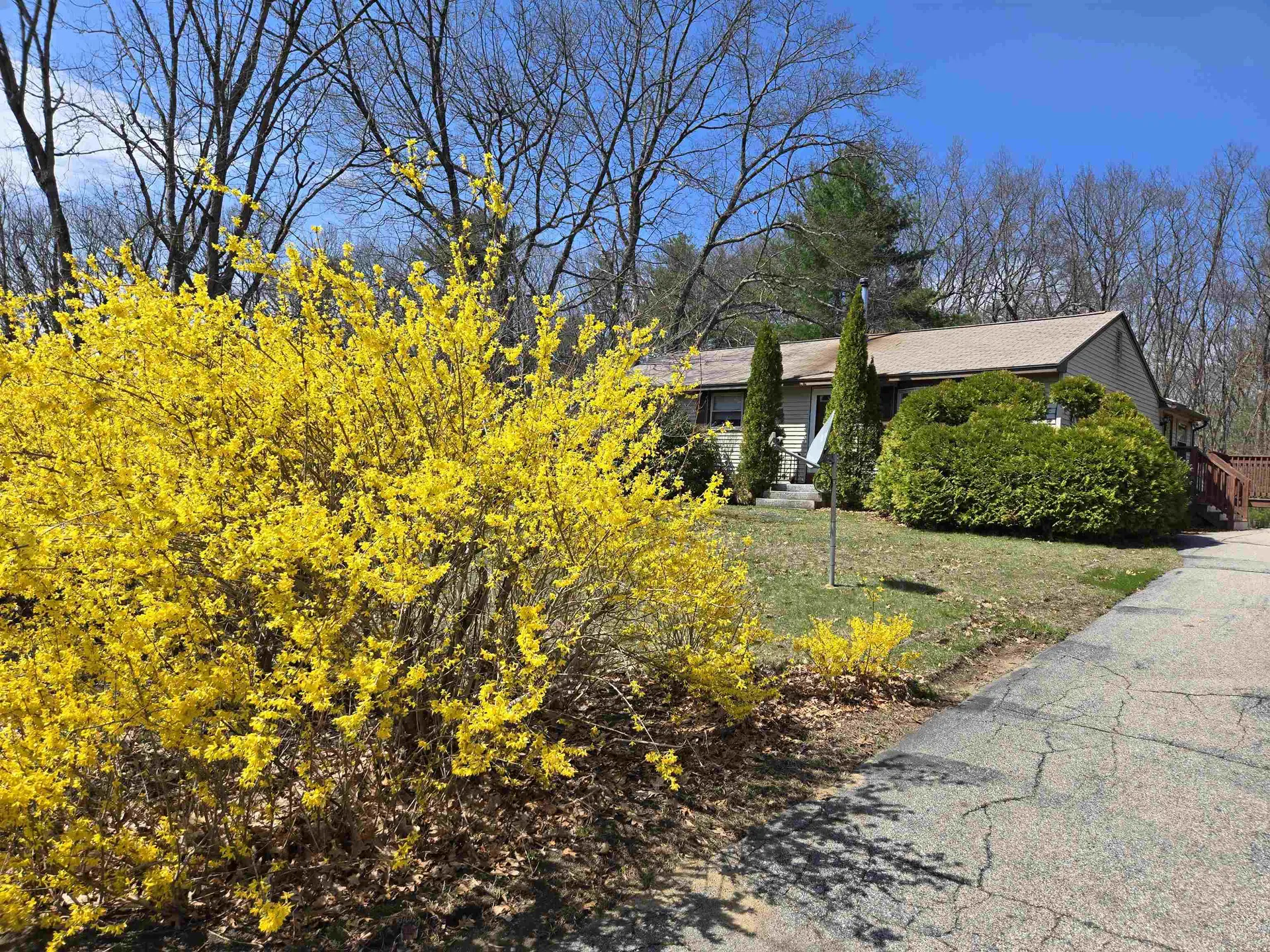 37 Country Club Lane Merrimack NH 03054