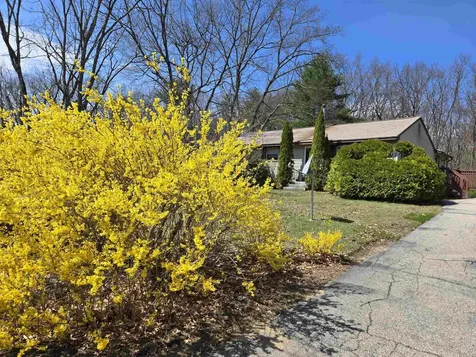 37 Country Club Lane Merrimack NH 03054