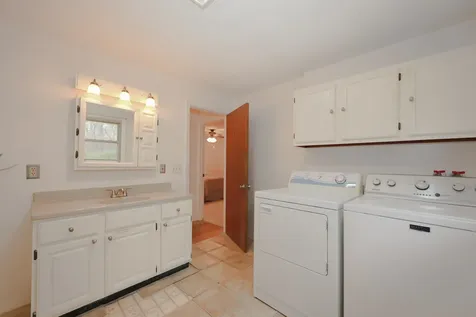 37 Country Club Lane Merrimack NH 03054