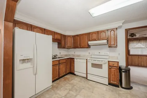 37 Country Club Lane Merrimack NH 03054