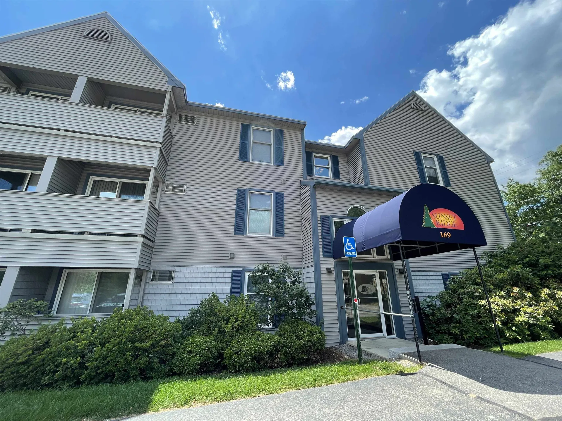 173 Eastern Avenue Manchester NH 03104