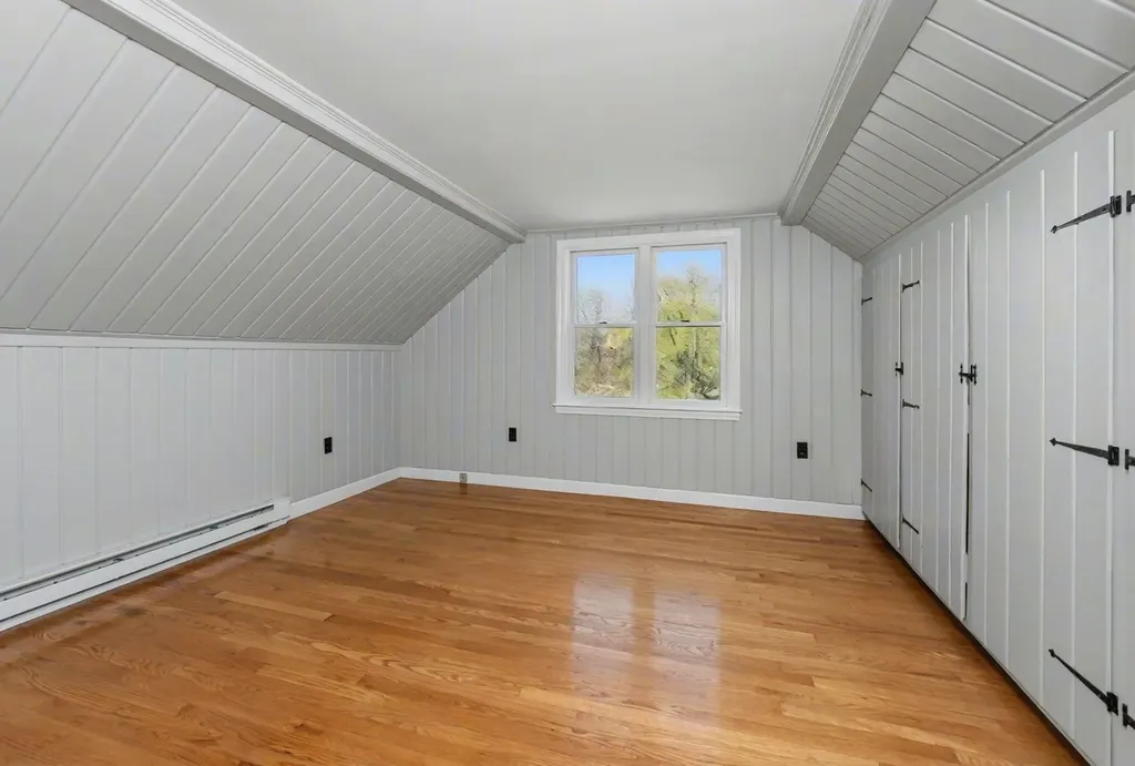 12 Miltimore Road Derry NH 03038