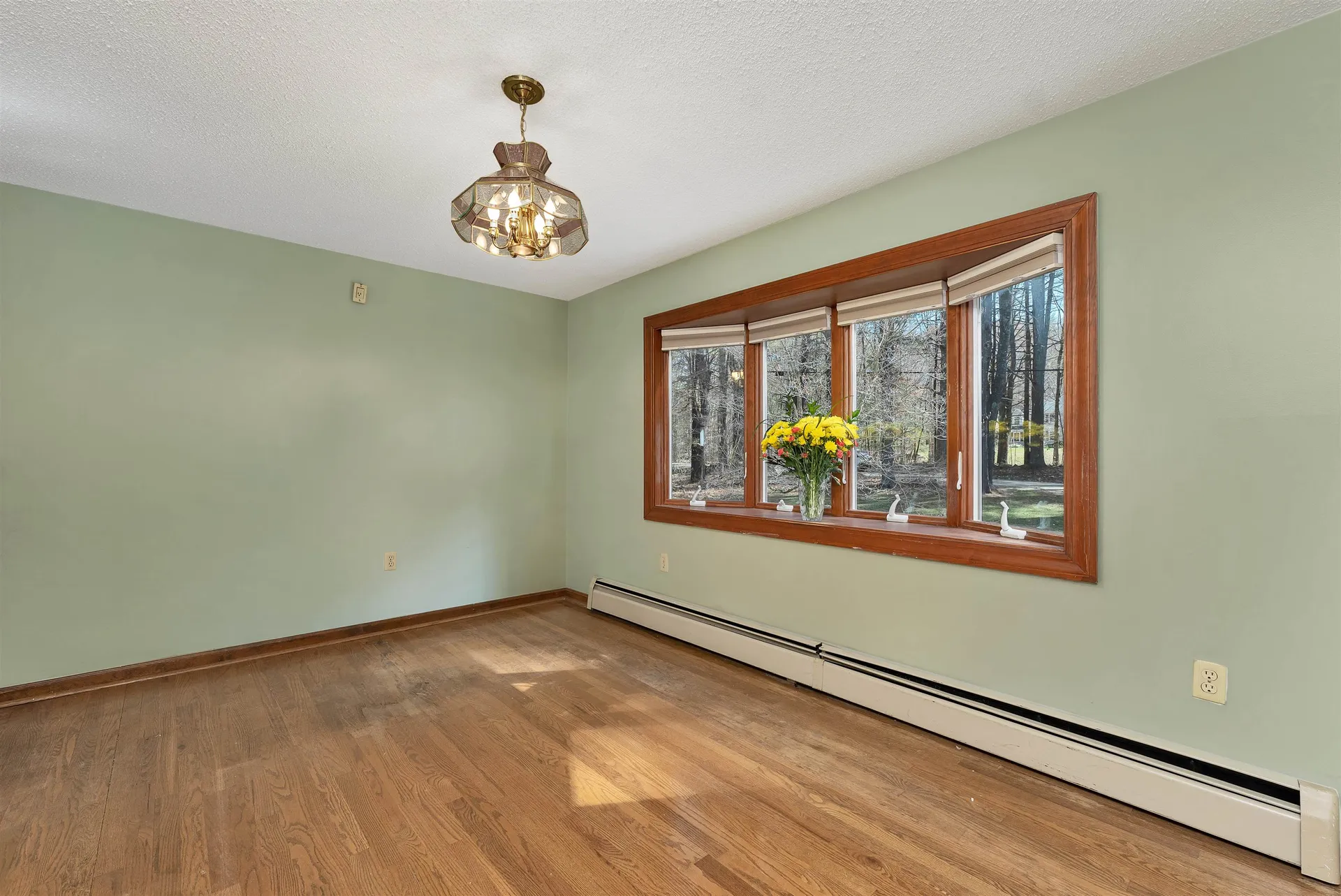 4 Schoolhouse Road Amherst NH 03031