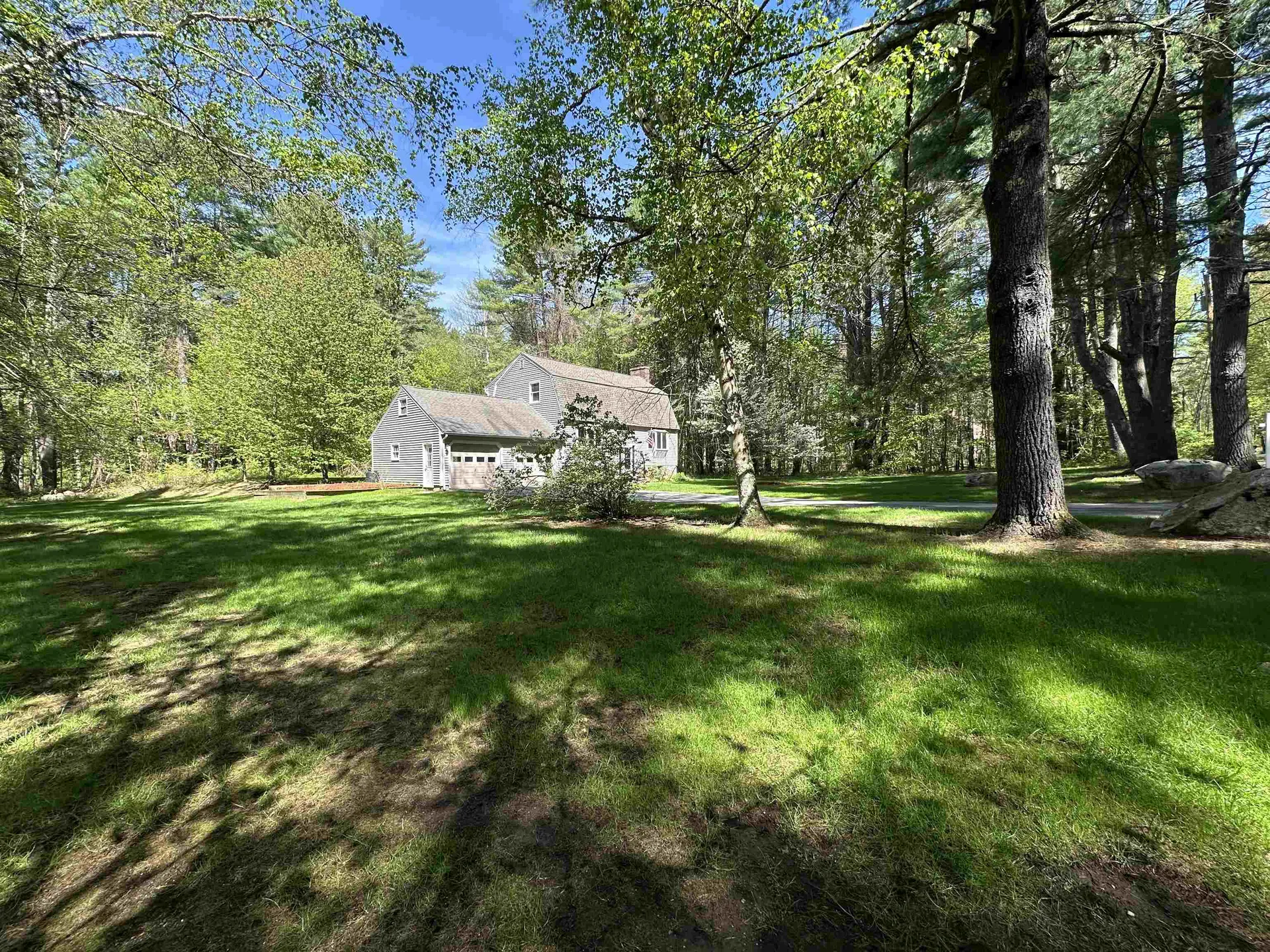 4 Schoolhouse Road Amherst NH 03031