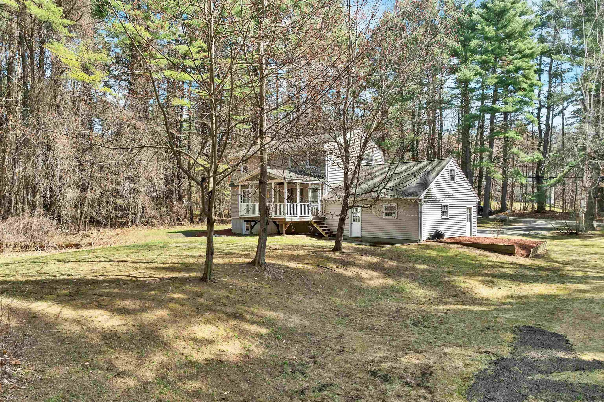 4 Schoolhouse Road Amherst NH 03031