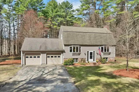 4 Schoolhouse Road Amherst NH 03031