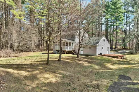 4 Schoolhouse Road Amherst NH 03031