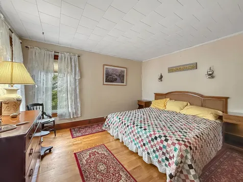 58 Pleasant Street Colebrook NH 03576