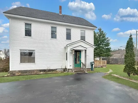58 Pleasant Street Colebrook NH 03576