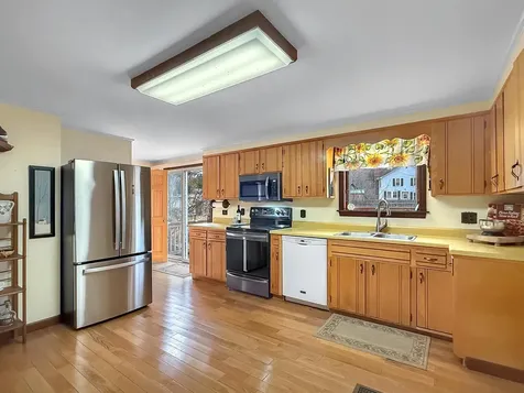 58 Pleasant Street Colebrook NH 03576