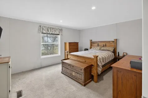4 Elizabeth Drive Boscawen NH 03303