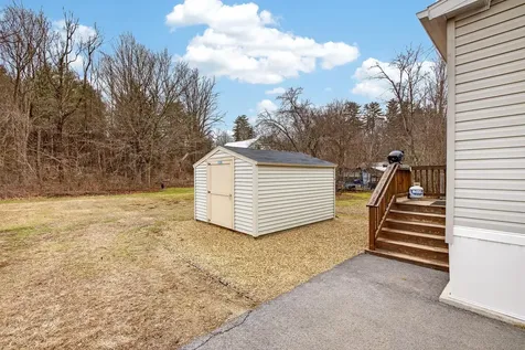 4 Elizabeth Drive Boscawen NH 03303