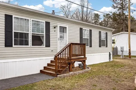 4 Elizabeth Drive Boscawen NH 03303