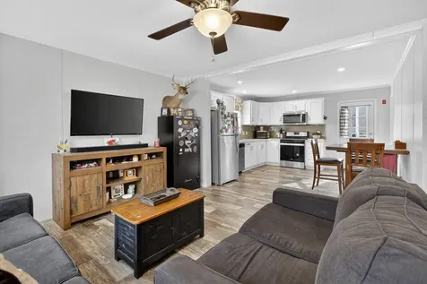 4 Elizabeth Drive Boscawen NH 03303