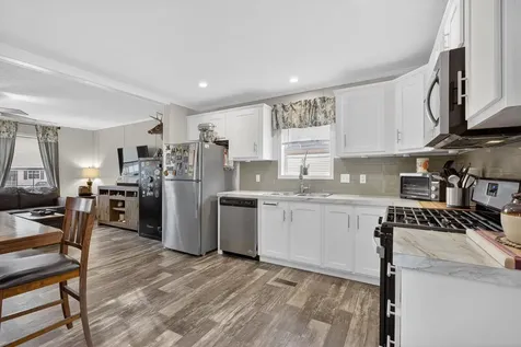 4 Elizabeth Drive Boscawen NH 03303