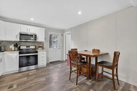 4 Elizabeth Drive Boscawen NH 03303