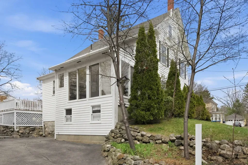 198 Linden Street Manchester NH 03104