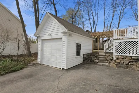 198 Linden Street Manchester NH 03104