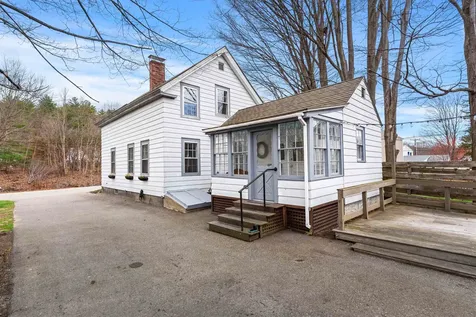 9 Railroad Avenue Newfields NH 03856