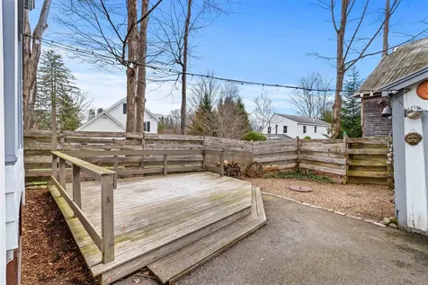9 Railroad Avenue Newfields NH 03856