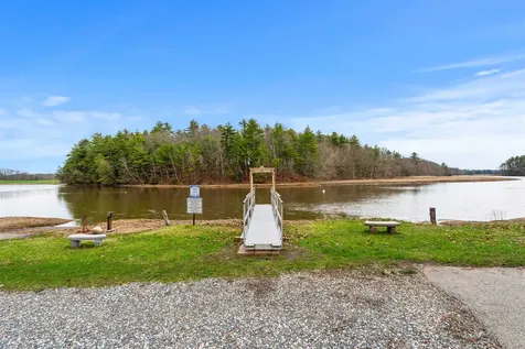 9 Railroad Avenue Newfields NH 03856