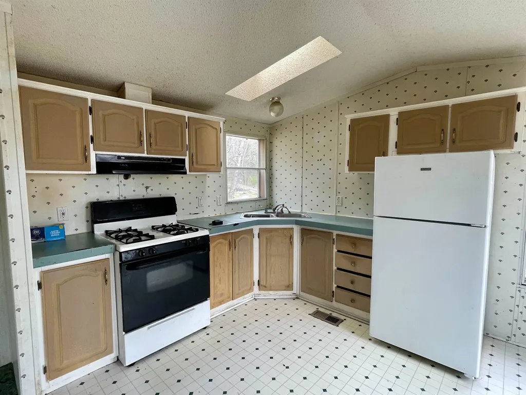 62 Maple Tree Lane Concord VT 05824