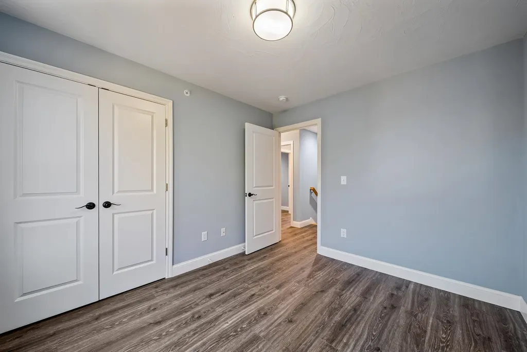 5 Dumaine Avenue Nashua NH 03063
