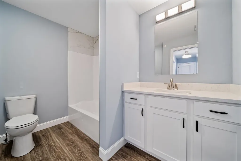 5 Dumaine Avenue Nashua NH 03063