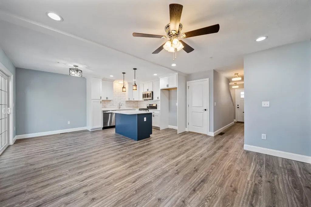 5 Dumaine Avenue Nashua NH 03063
