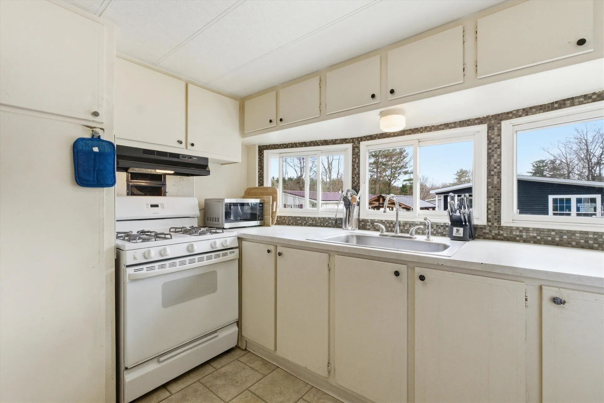 519 Canterbury Drive Exeter NH 03833