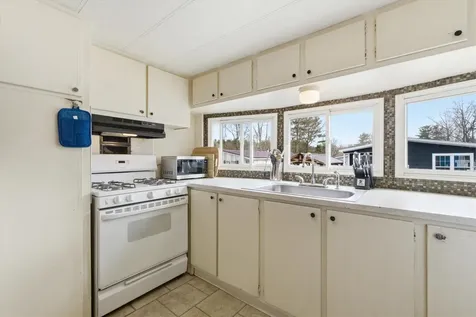 519 Canterbury Drive Exeter NH 03833