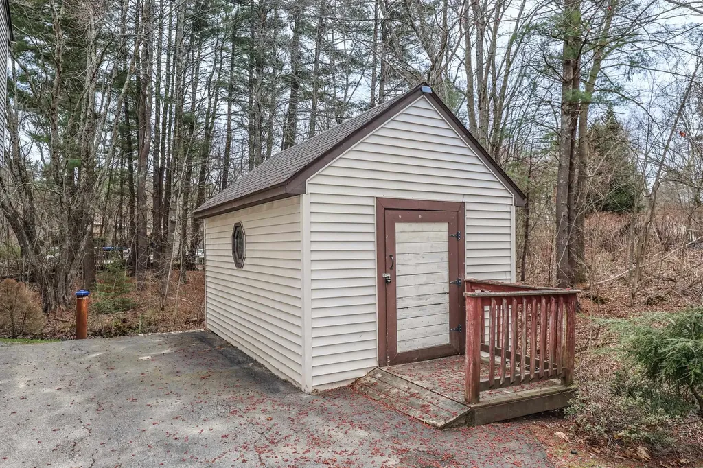 50 Edinburgh Drive Bedford NH 03110