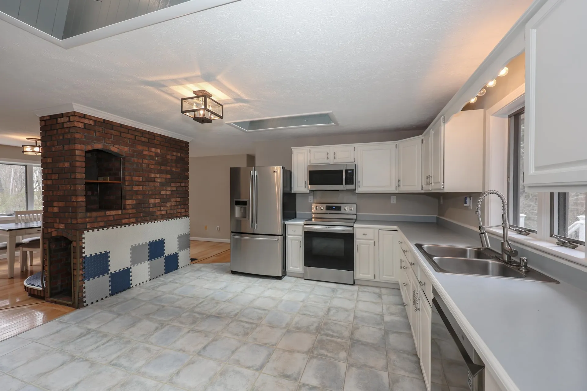 50 Edinburgh Drive Bedford NH 03110