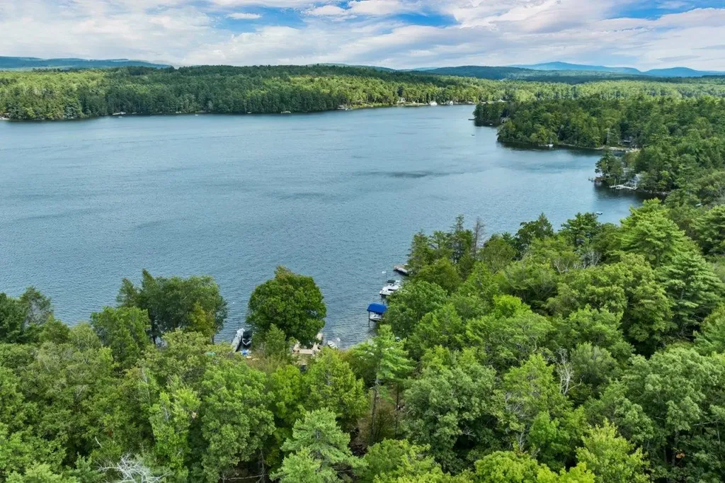 22 Cow Island Tuftonboro NH 03816