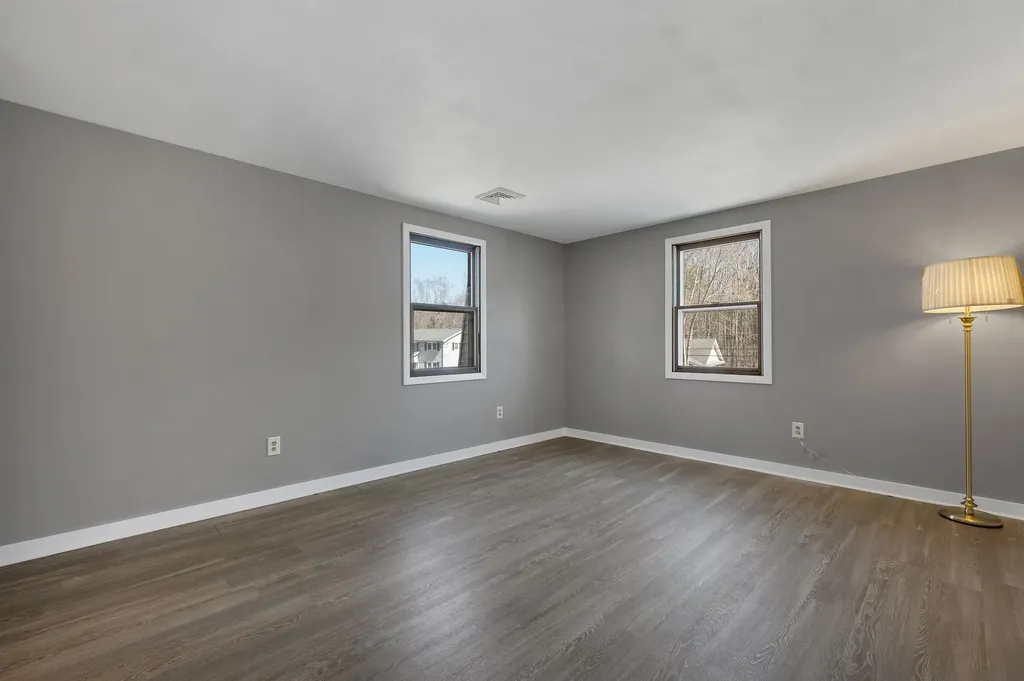 17 Harding Road Portsmouth NH 03801