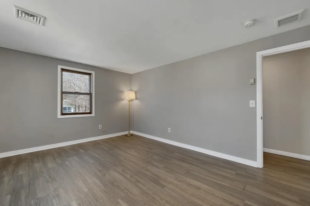 17 Harding Road Portsmouth NH 03801