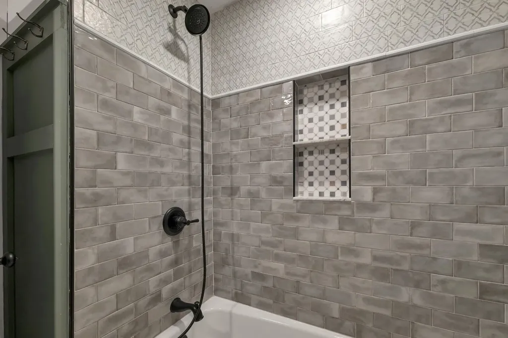 17 Harding Road Portsmouth NH 03801