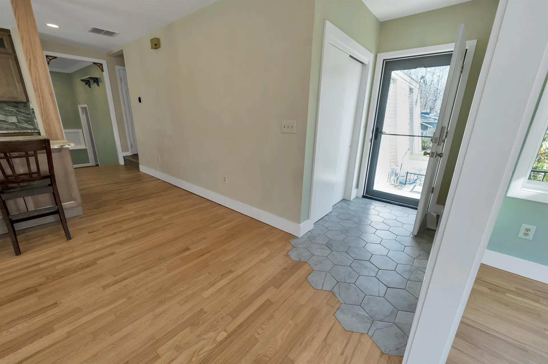 17 Harding Road Portsmouth NH 03801