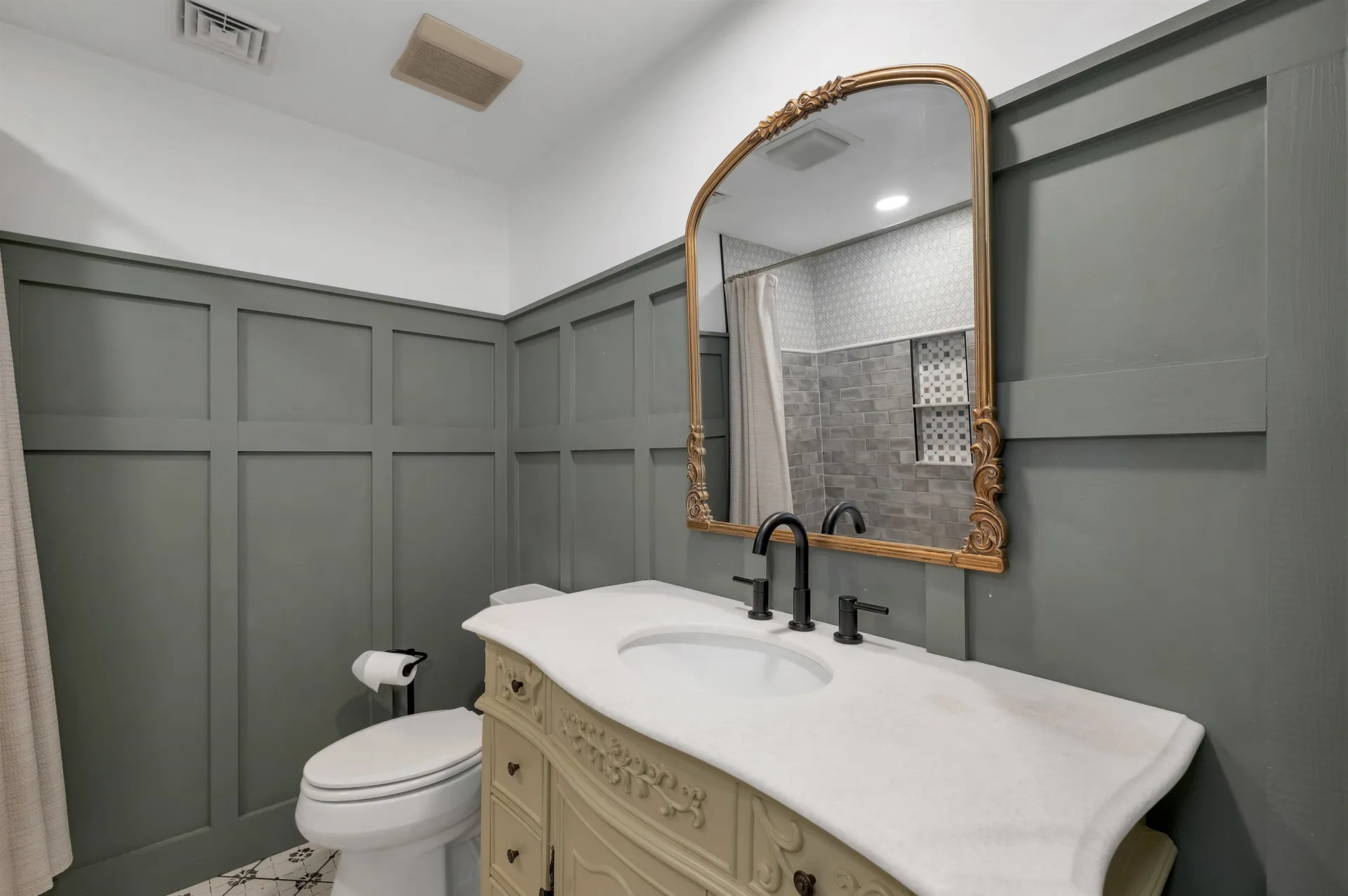 17 Harding Road Portsmouth NH 03801