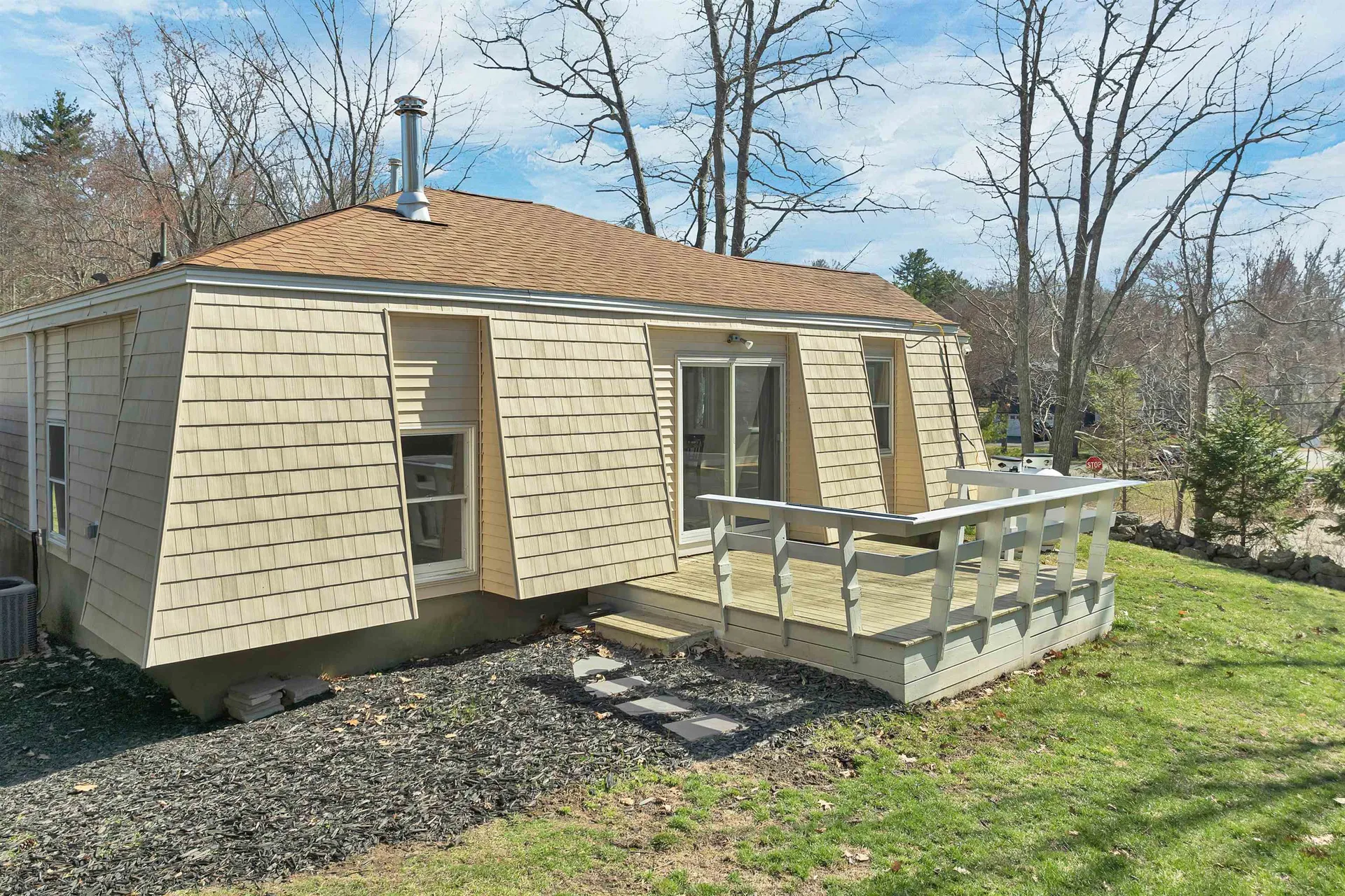 17 Harding Road Portsmouth NH 03801