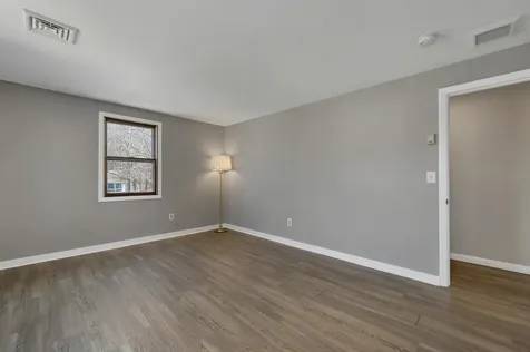 17 Harding Road Portsmouth NH 03801