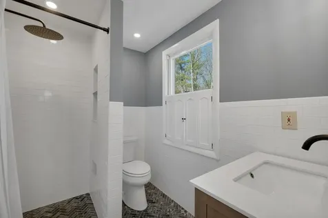 17 Harding Road Portsmouth NH 03801
