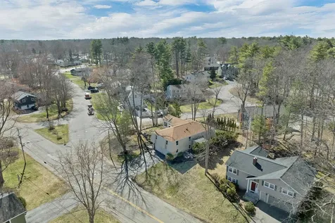 17 Harding Road Portsmouth NH 03801