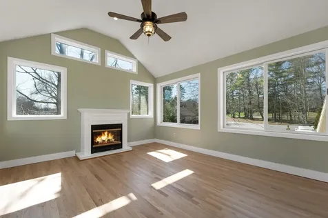 17 Harding Road Portsmouth NH 03801