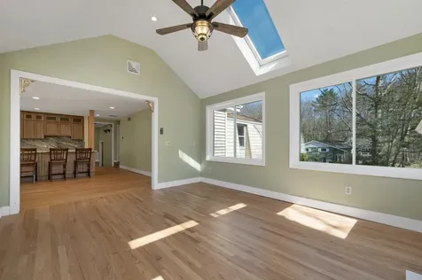 17 Harding Road Portsmouth NH 03801