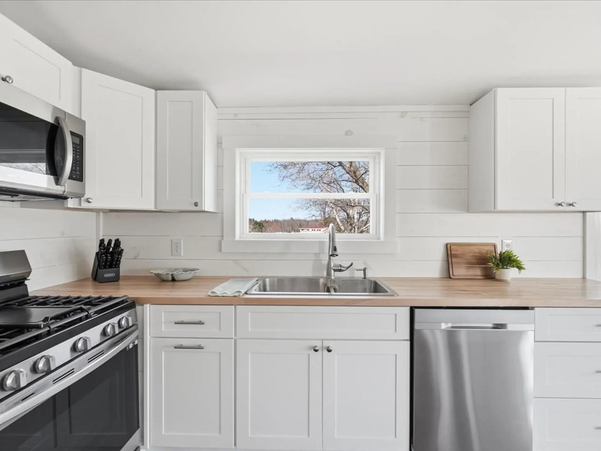 10 Gull Lane South Hero VT 05486