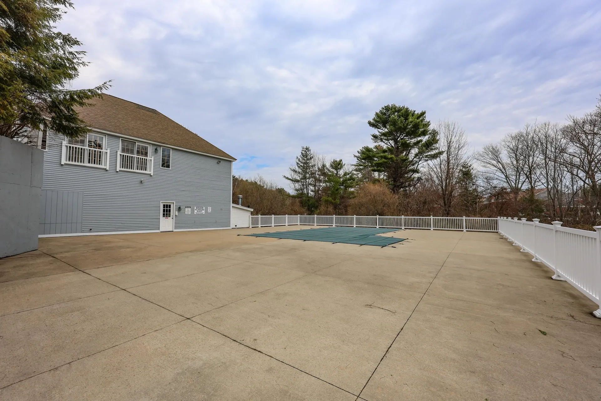 49 Drakes Landing Hampton NH 03842