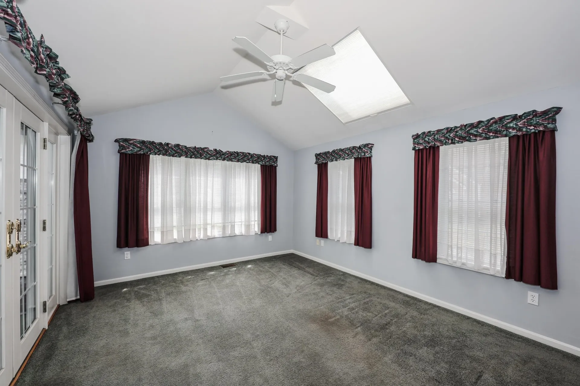 49 Drakes Landing Hampton NH 03842