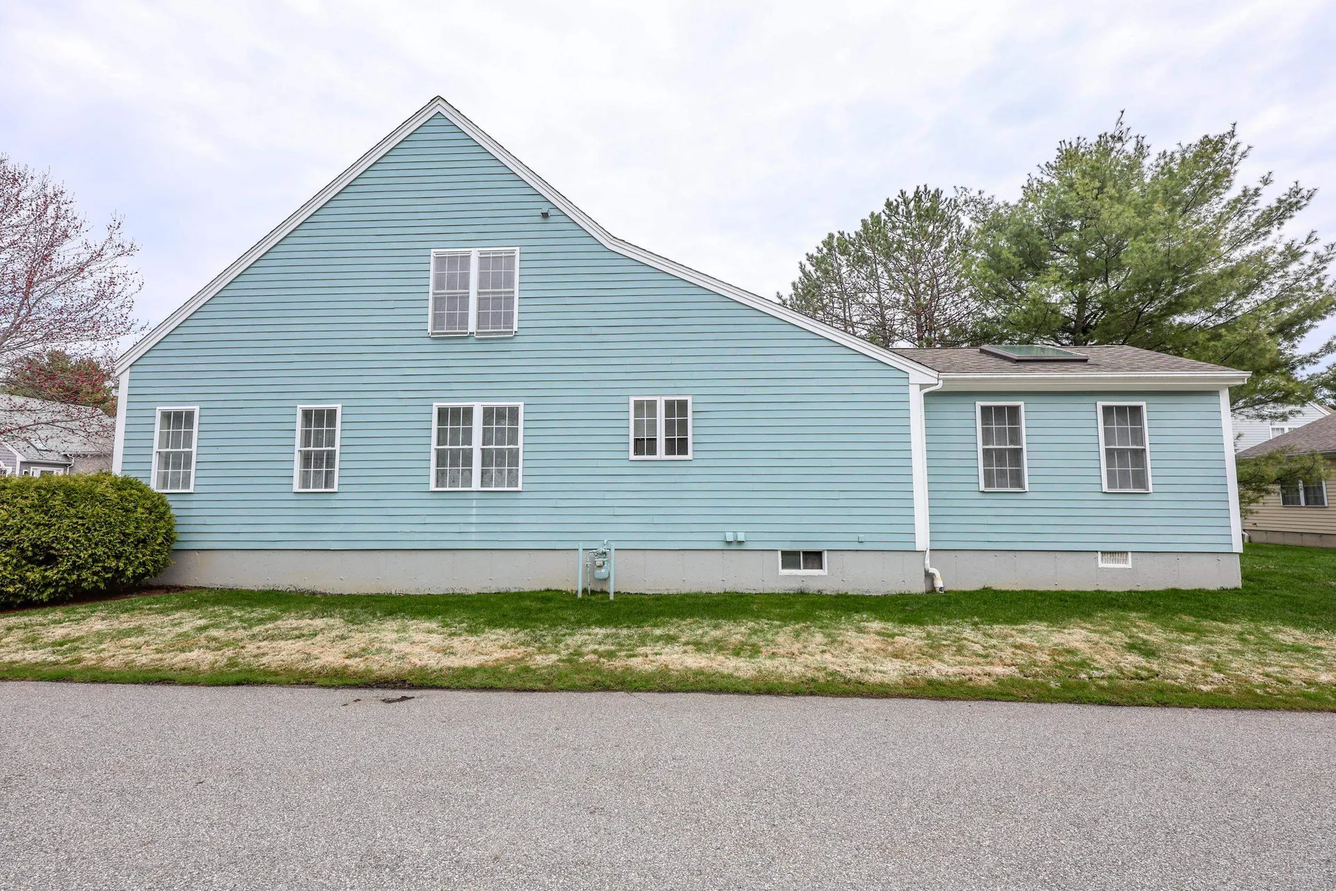 49 Drakes Landing Hampton NH 03842